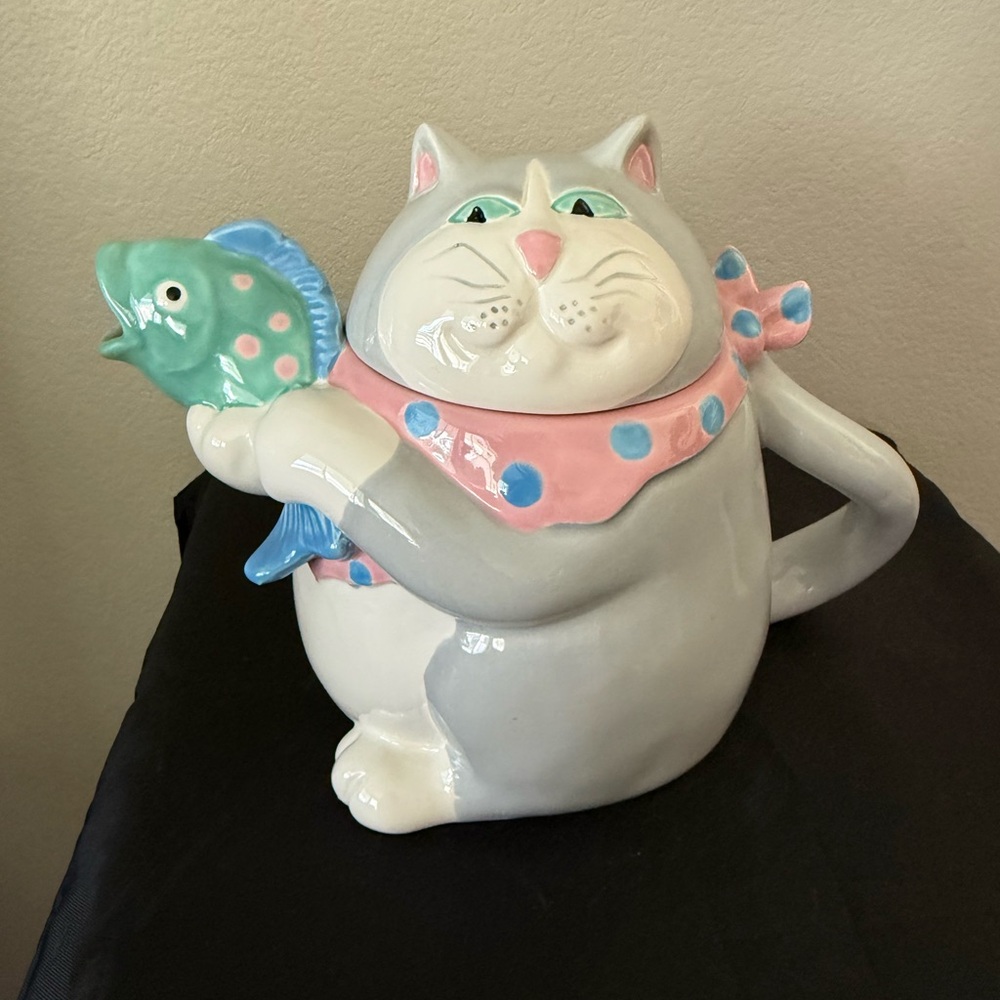 Fitz And Floyd 1987 Gray Cat With Fish Teapot 1 1/4 Qt .